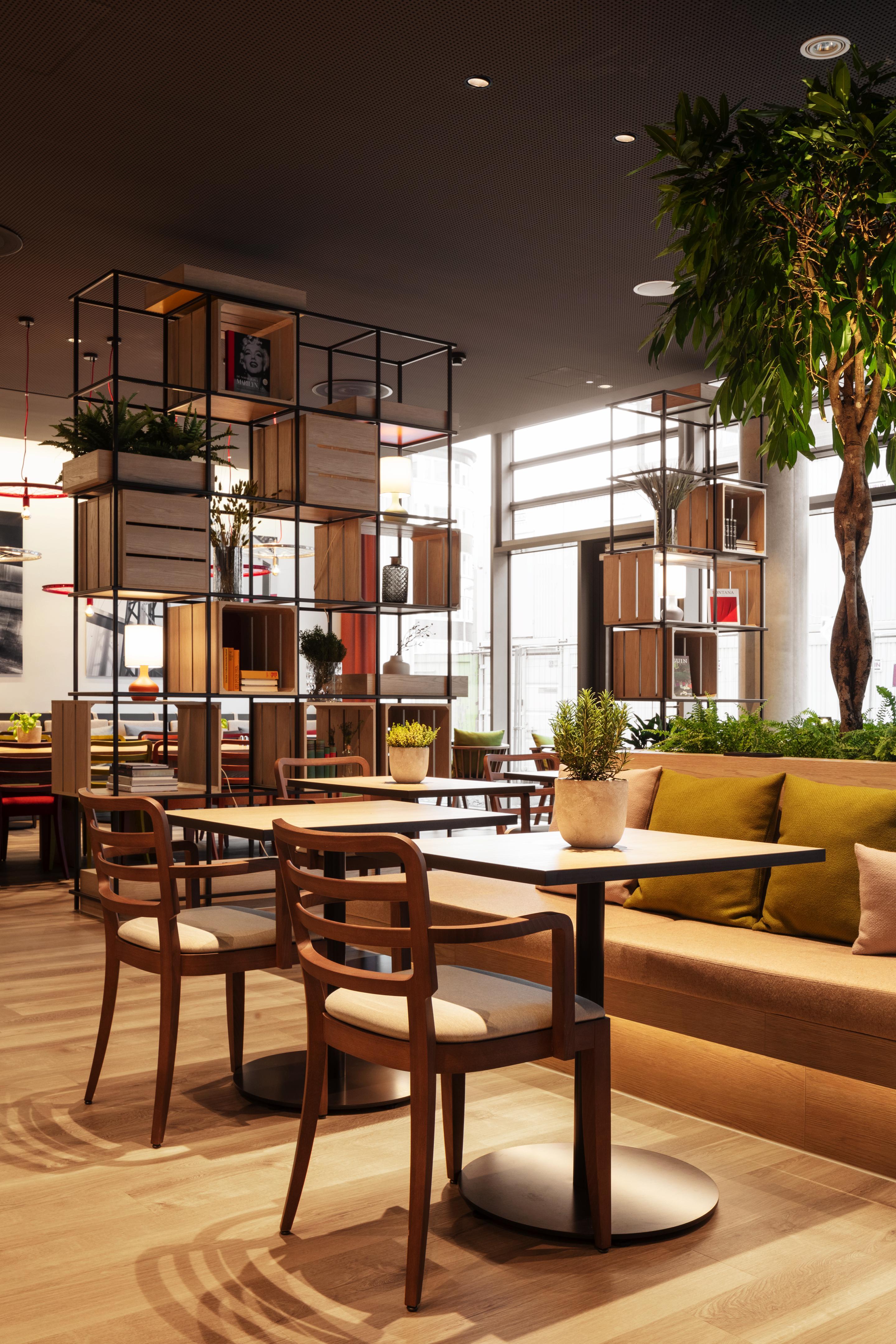 Intercityhotel Хильдесхайм Экстерьер фото