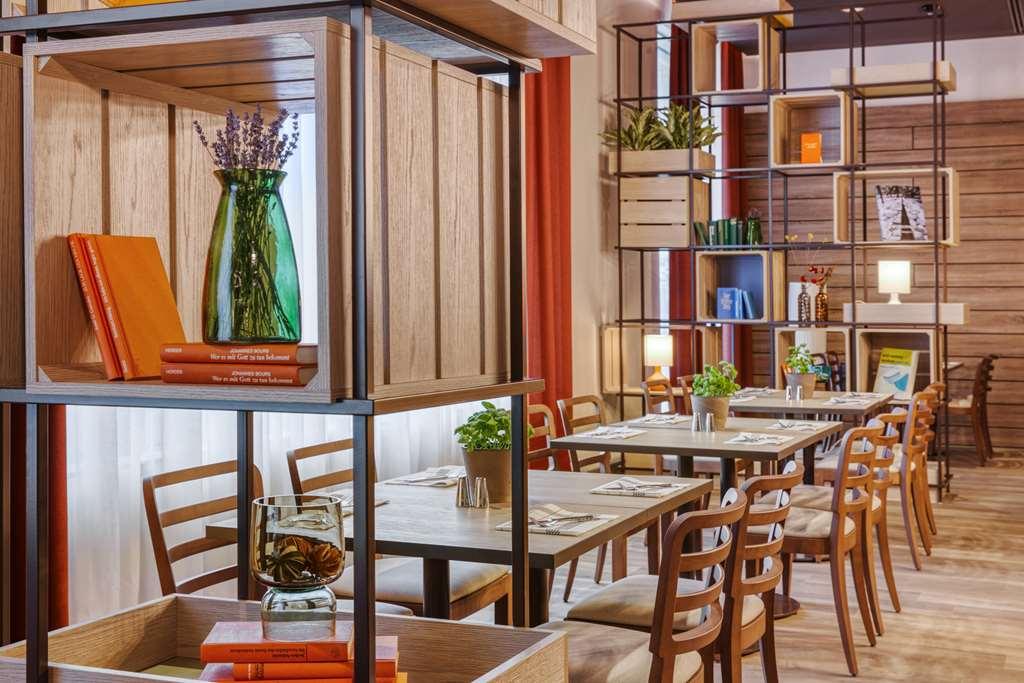Intercityhotel Хильдесхайм Ресторан фото